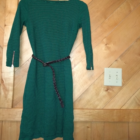 Green knee-length dress - Picture 3 of 3